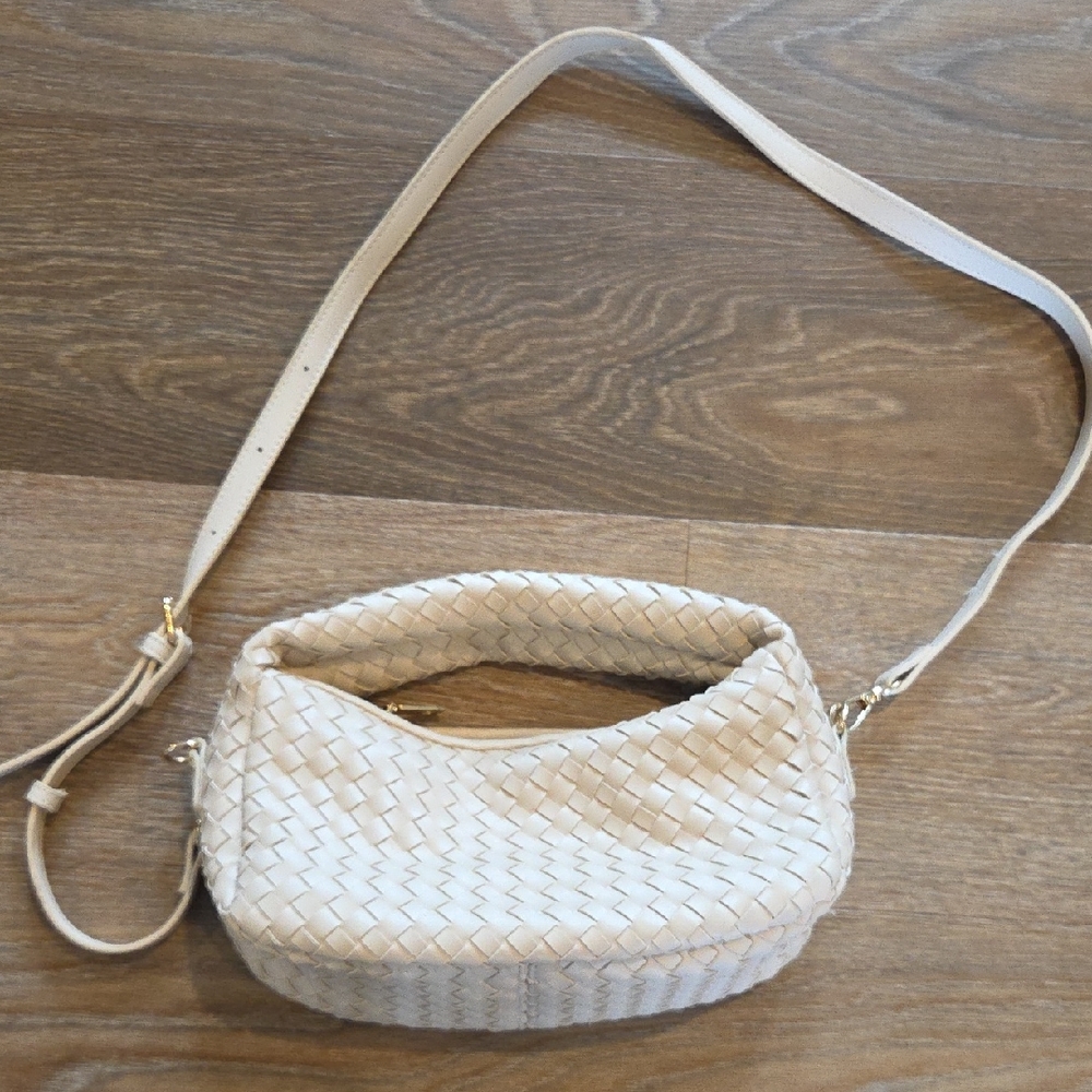 Urban Expressions Cream Woven Shoulder Bag